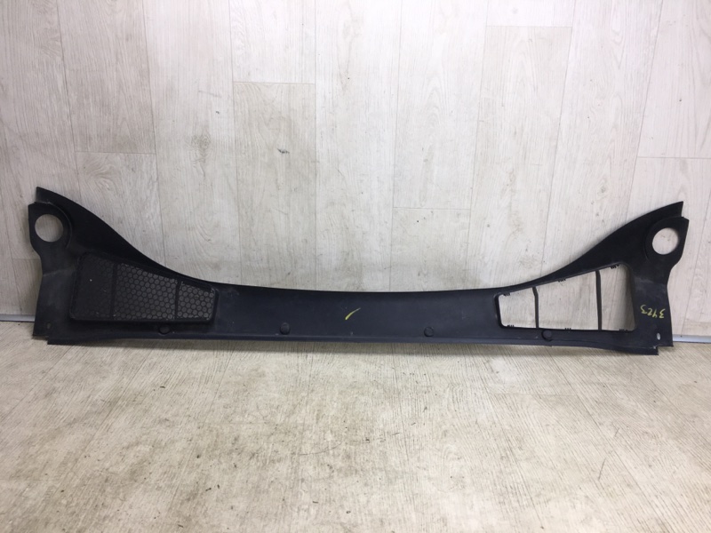 Пластик под лобовое стекло / Жабо FORD FOCUS 10-18 2015 CB8 2.0 XQDA BM51-A02216-AF Б/У