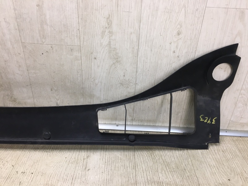 Пластик под лобовое стекло / Жабо FORD FOCUS 10-18 CB8 2.0 XQDA