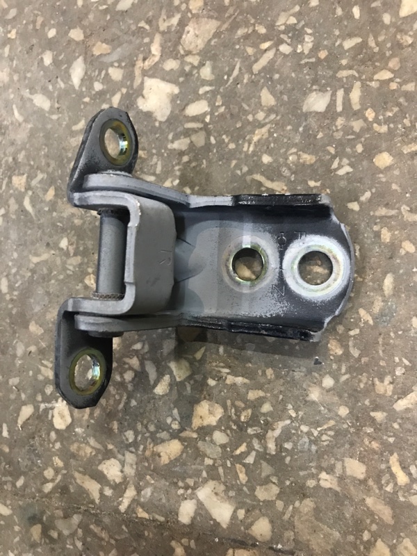 Петля двери верхняя передняя правая MURANO Z50 02-07 2005 Внедорожник 3.5 Петля двери верхняя передняя правая MURANO Z50 02-07 2005 Внедорожник 3.5