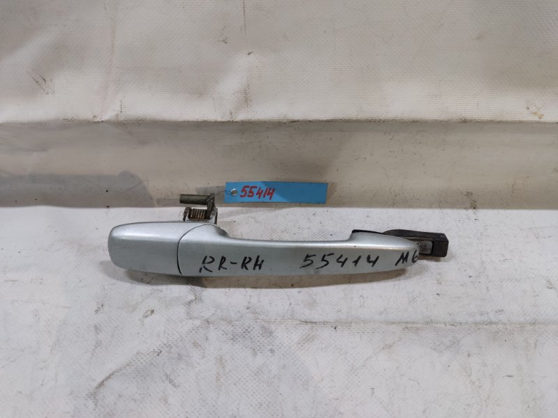 Запчасть ручка двери наружная задняя правая MAZDA 6 GG 02-07 Б/У Ручка двери наружная задняя правая MAZDA 6 GG 02-07 Б/У