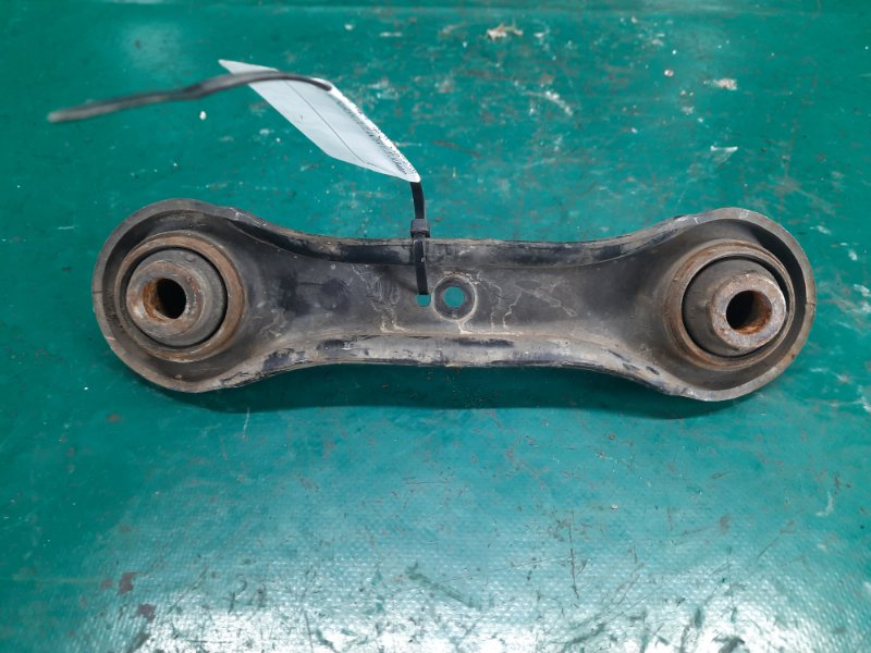 Рычаг задней подвески поперечный нижний правый MITSUBISHI OUTLANDER XL 05-13 Внедорожник 3.0 6B31 Рычаг задней подвески поперечный нижний правый MITSUBISHI OUTLANDER XL 05-13 Внедорожник 3.0 6B31