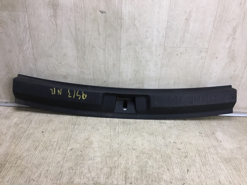 Накладка на порог багажника DODGE JOURNEY 08-20 2013 JC 3.6 ERB 1BE73DX9AB Б/У