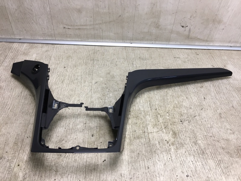 Накладка торпедо центр. ESCAPE 12-19 2012 TM2 2.0 HDTX