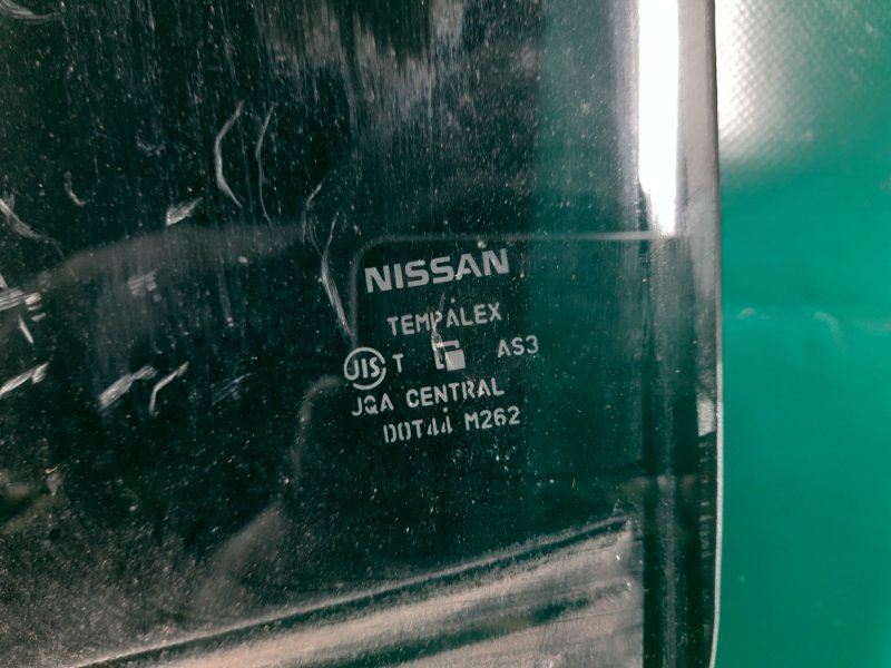 Стекло двери заднее левое ROGUE 08-15 2008 Внедорожник 2.5 QR25DE