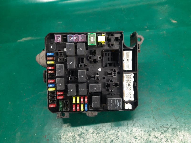 Блок предохранителей моторный отсек MITSUBISHI OUTLANDER XL 05-13 2006 Внедорожник 3.0 6B31 8565A111 Б/У