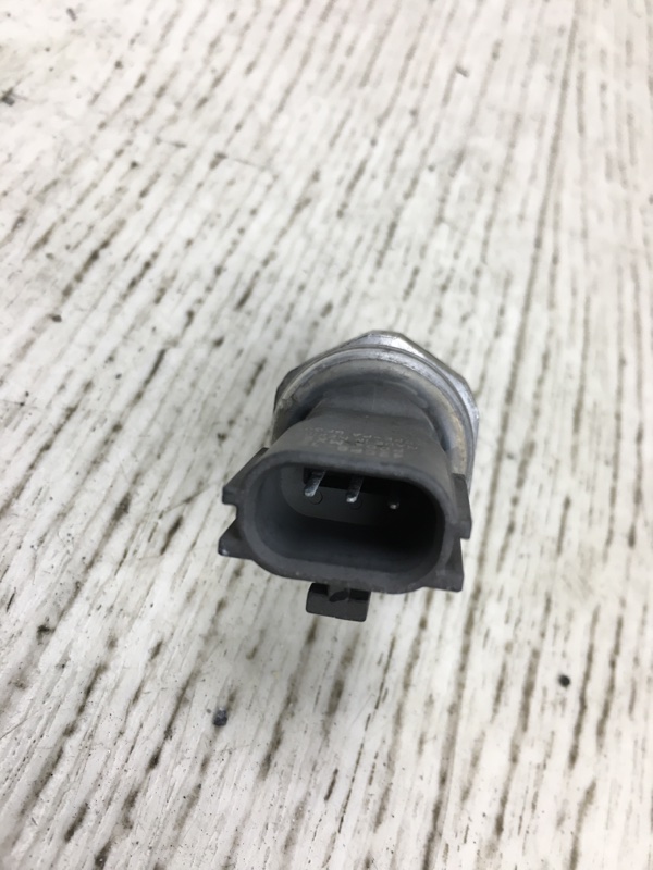 Датчик давления кондиционера KIA OPTIMA TF 11-16 TF Датчик давления кондиционера KIA OPTIMA TF 11-16 TF