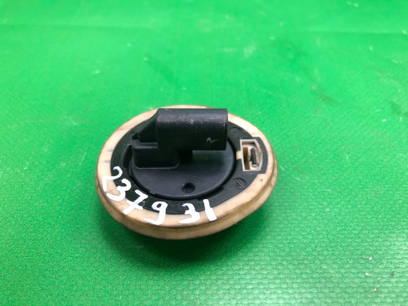 Датчик удара правый VOLKSWAGEN JETTA USA 10-17 162 1.4 CZTA