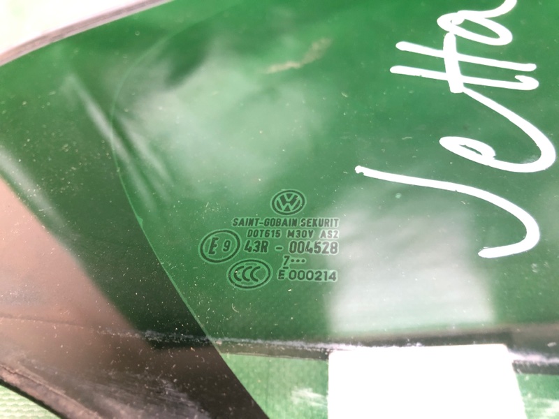 Стекло двери глухое заднее правое JETTA USA 10-17 2017 162 1.4 CZTA