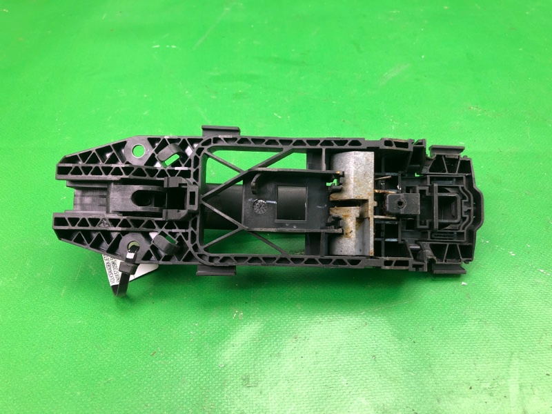 Ручка двери наружная задняя правая VOLKSWAGEN JETTA USA 10-17 162 1.4 CZTA