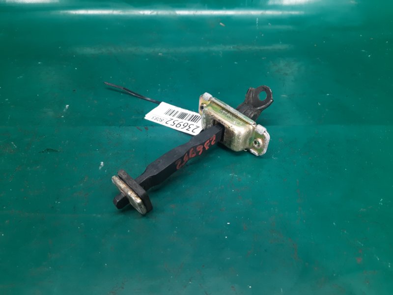 Ограничитель двери передний правый HYUNDAI SONATA NF 04-10 2008 Седан 3.3 G6DB 79390-3K000 Б/У