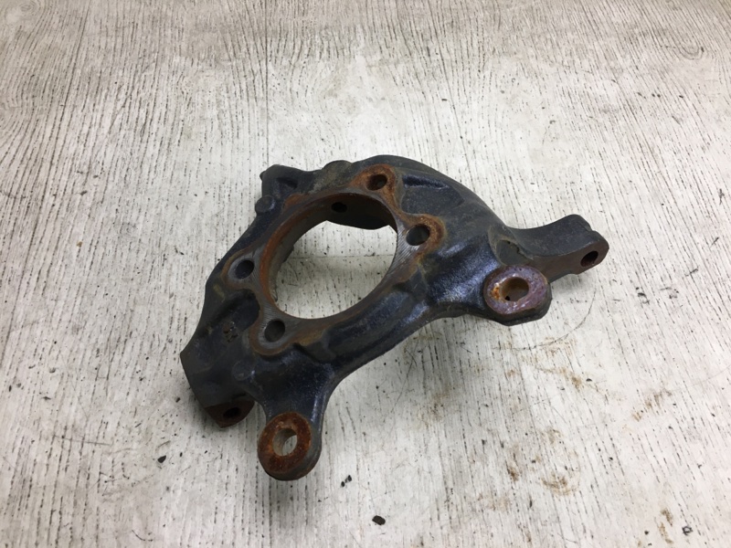 Кулак поворотный передний правый NISSAN NV200 USA 13- M20XUS 2.0 MR20DE