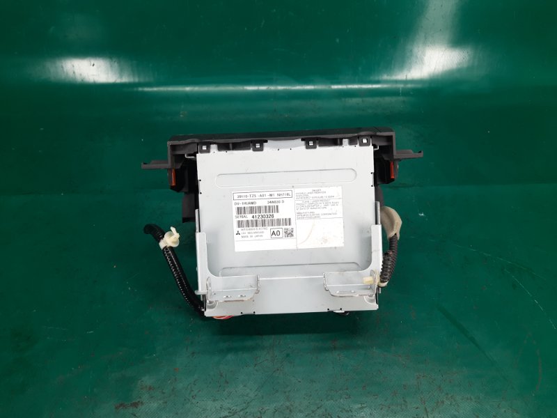 CD чейнджер задний MDX (YD3) 13-21 2014 Внедорожник 3.5 J35Y5 CD чейнджер задний MDX (YD3) 13-21 2014 Внедорожник 3.5 J35Y5