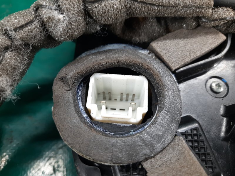 Замок двери передний правый MDX (YD3) 13-21 2014 Внедорожник 3.5 J35Y5