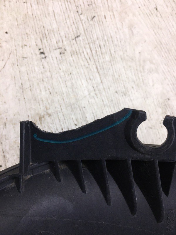 Патрубок воздушного фильтра ESCAPE 12-19 2014 TM2 2.0 HDTX