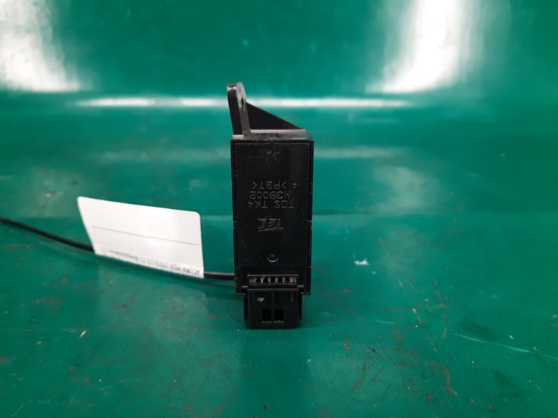 Кнопка открывания бензобака передняя левая MDX (YD3) 13-21 2014 Внедорожник 3.5 J35Y5