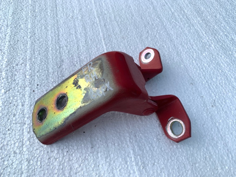 Петля двери верхняя передняя правая SUZUKI GRAND VITARA 05-15 2006 Внедорожник 2.7 69310-65J00 Б/У