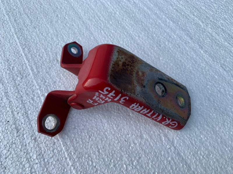 Петля двери нижняя передняя правая SUZUKI GRAND VITARA 05-15 Внедорожник 2.7