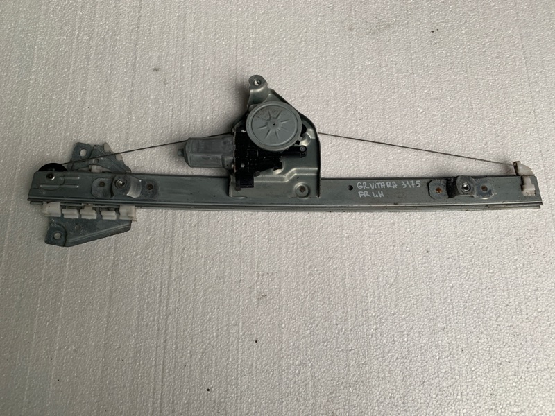 Стеклоподъемник передний левый SUZUKI GRAND VITARA 05-15 2006 Внедорожник 2.7 83402-65J00 Б/У