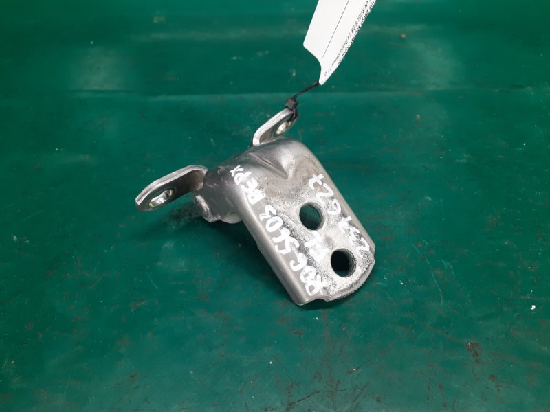 Петля двери верхняя передняя левая NISSAN ROGUE 08-15 2008 Внедорожник 2.5 QR25DE 82420-4P00A Б/У