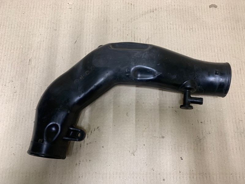 Патрубок воздушного фильтра SUZUKI GRAND VITARA 05-15 Внедорожник 2.7