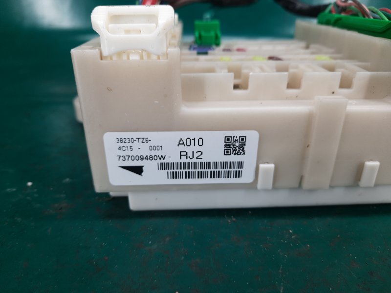 Блок предохранителей салон задний ACURA MDX (YD3) 13-21 Внедорожник 3.5 J35Y5