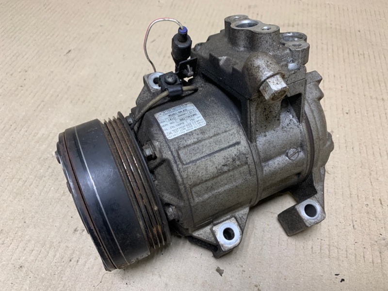 Компрессор кондиционера SUZUKI GRAND VITARA 05-15 2006 Внедорожник 2.7 95200-64JC0 Б/У