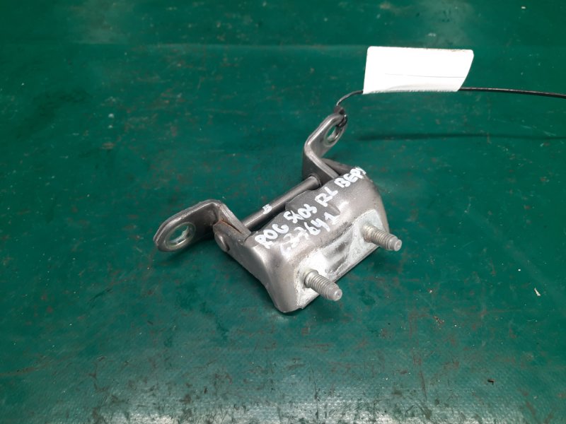 Петля двери верхняя задняя левая NISSAN ROGUE 08-15 2008 Внедорожник 2.5 QR25DE 82401-2Y90A Б/У