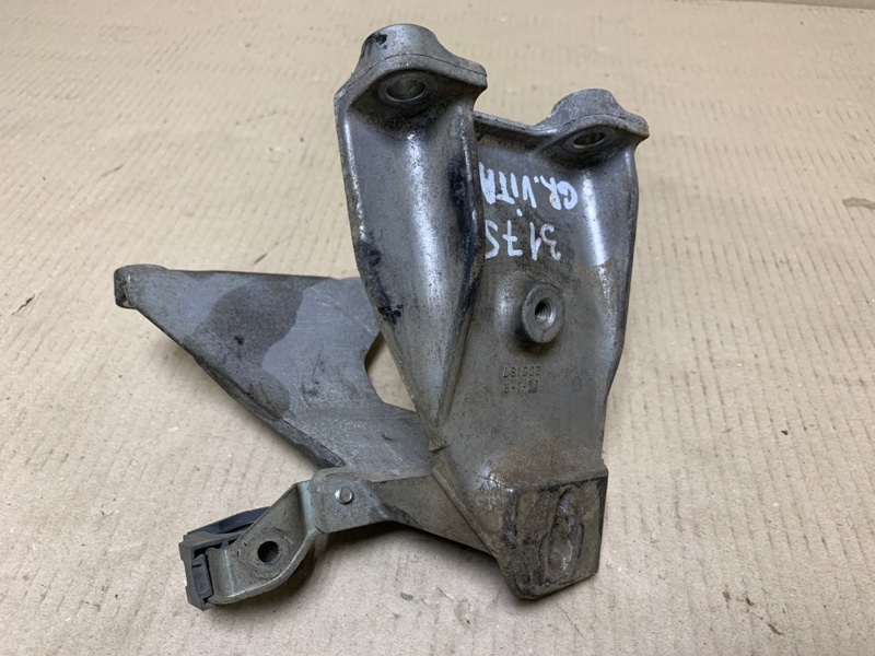 Кронштейн двигателя правый SUZUKI GRAND VITARA 05-15 2006 Внедорожник 2.7 11641-66J00 Б/У