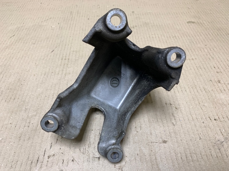 Кронштейн двигателя левый SUZUKI GRAND VITARA 05-15 Внедорожник 2.7