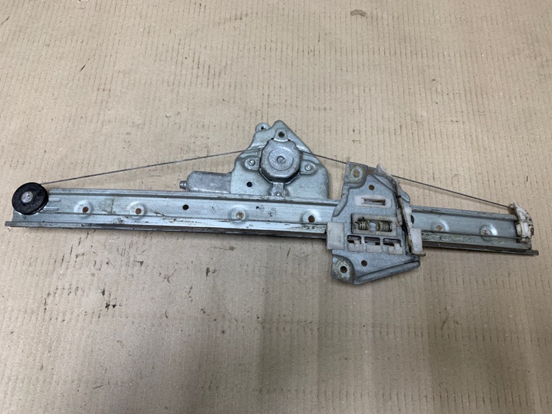 Стеклоподъемник задний правый SUZUKI GRAND VITARA 05-15 Внедорожник 2.7