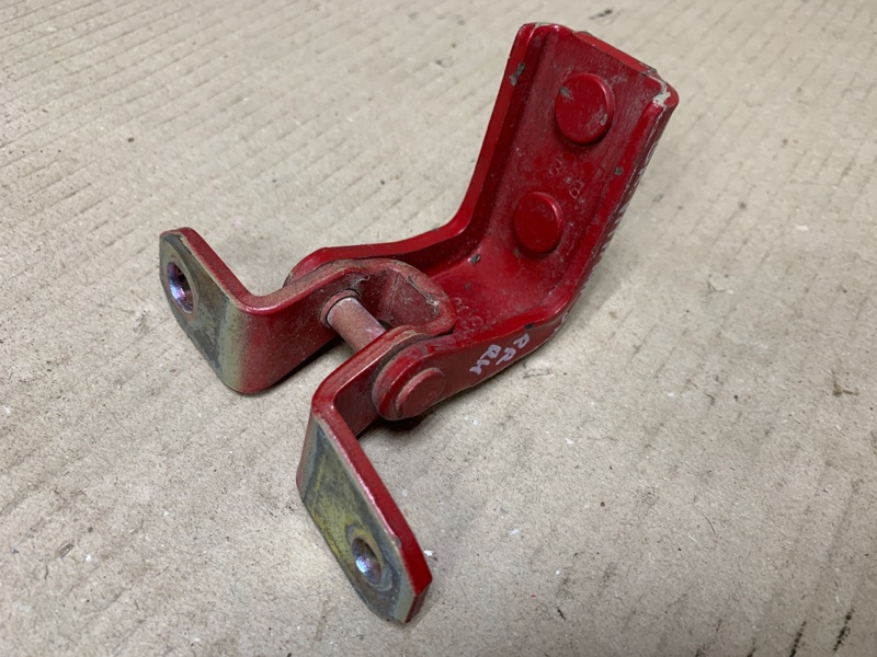 Петля двери нижняя задняя правая SUZUKI GRAND VITARA 05-15 Внедорожник 2.7