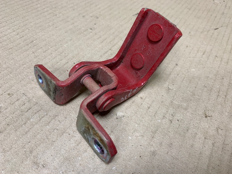 Петля двери нижняя задняя левая SUZUKI GRAND VITARA 05-15 Внедорожник 2.7