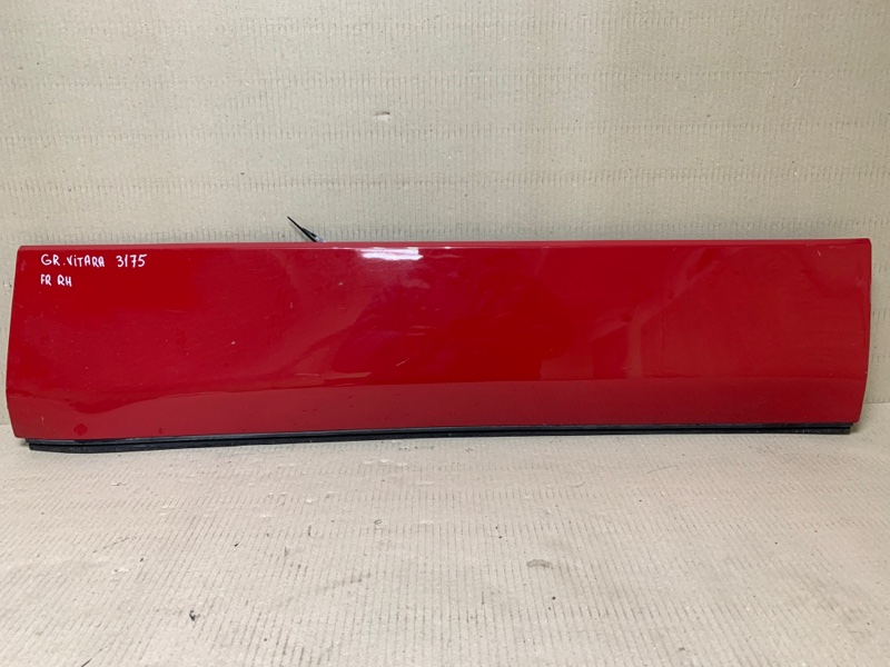 Накладка двери передняя правая GRAND VITARA 05-15 2006 Внедорожник 2.7