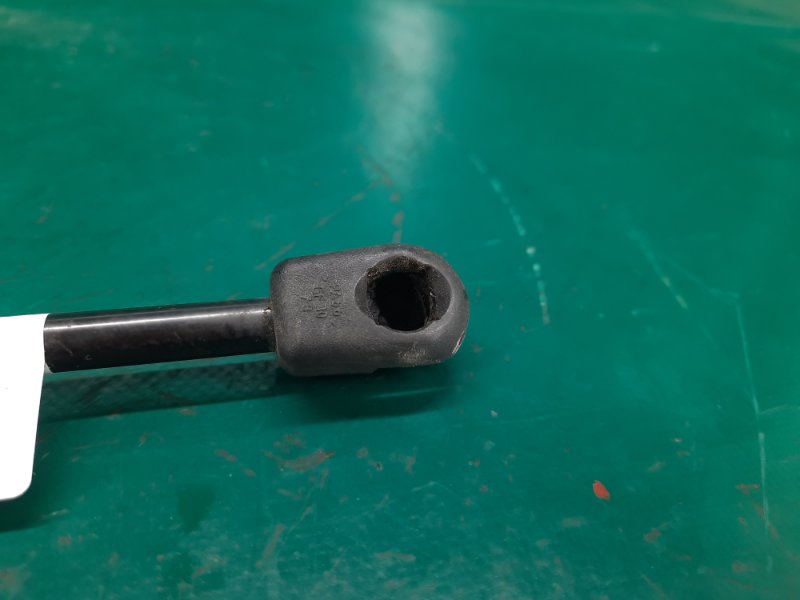 Амортизатор крышки багажника HYUNDAI SONATA NF 04-10 Седан 3.3 G6DB Амортизатор крышки багажника HYUNDAI SONATA NF 04-10 Седан 3.3 G6DB