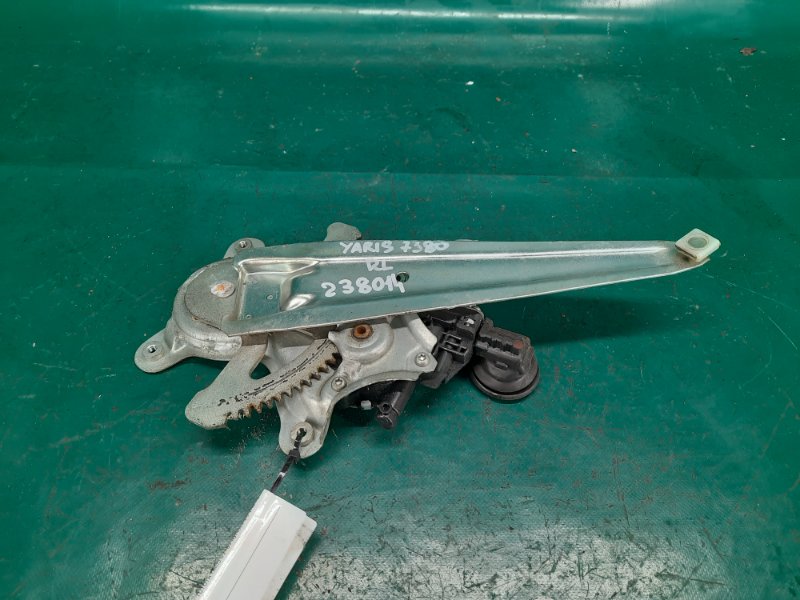 Стеклоподъемник задний левый YARIS 05–11 2008 Хэтчбек 1.5 1NZ-FE