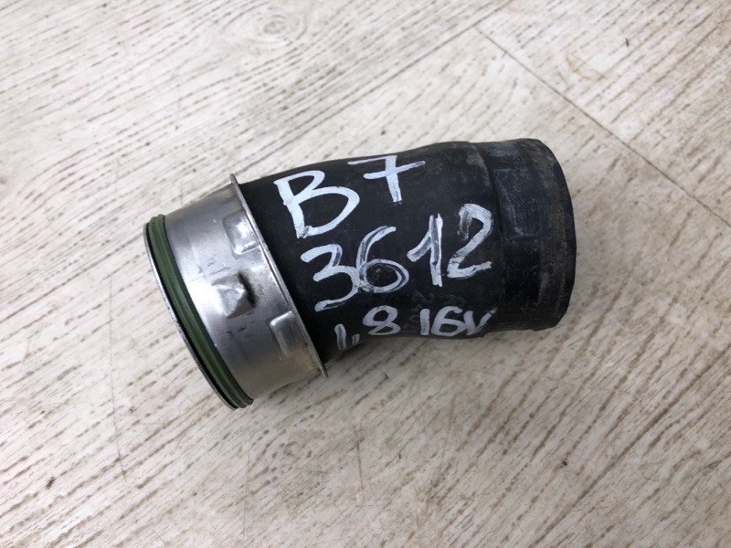 Патрубок интеркулера VOLKSWAGEN PASSAT B7 11-15 2014 A32 1.8 CPRA 1K0 145 828 AC Б/У