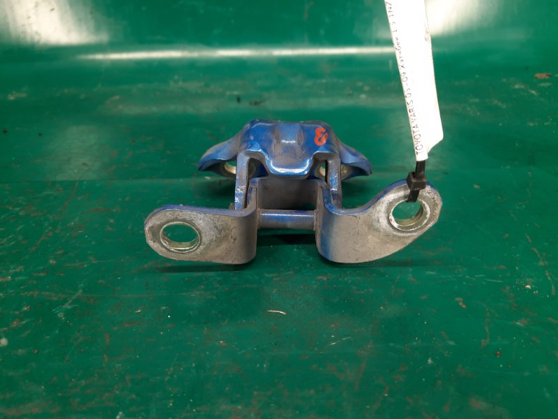 Петля двери верхняя задняя правая TOYOTA YARIS 05–11 Хэтчбек 1.5 1NZ-FE Петля двери верхняя задняя правая TOYOTA YARIS 05–11 Хэтчбек 1.5 1NZ-FE