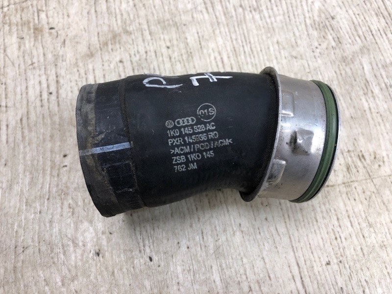 Патрубок интеркулера VOLKSWAGEN PASSAT B7 11-15 A32 1.8 CPRA