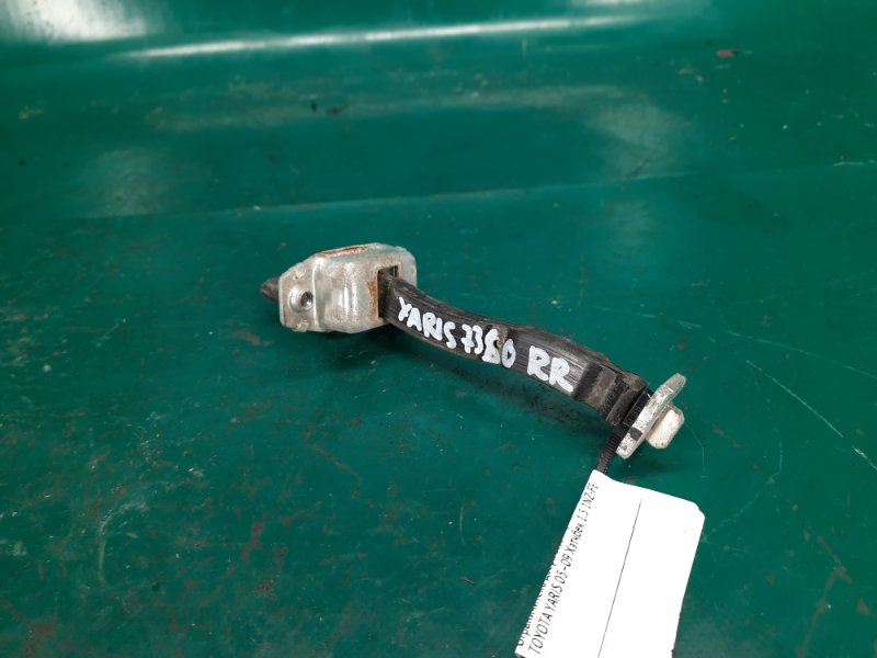 Ограничитель двери задний правый TOYOTA YARIS 05–11 Хэтчбек 1.5 1NZ-FE