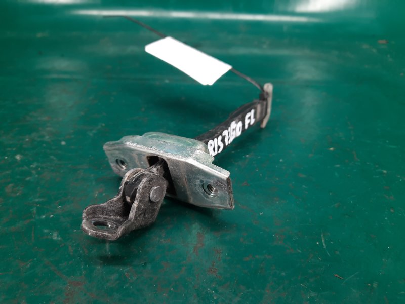 Ограничитель двери передний левый YARIS 05–11 2008 Хэтчбек 1.5 1NZ-FE Ограничитель двери передний левый YARIS 05–11 2008 Хэтчбек 1.5 1NZ-FE