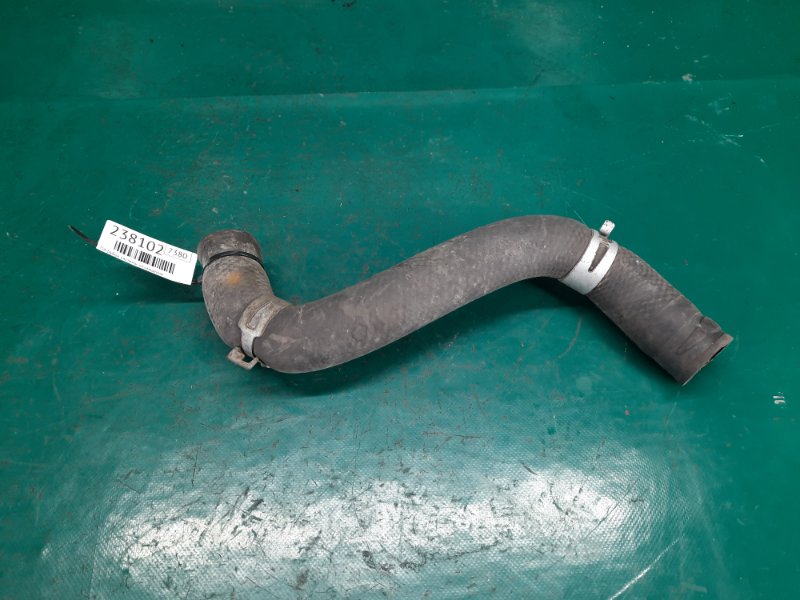 Патрубок системы охлаждения TOYOTA YARIS 05–11 2008 Хэтчбек 1.5 1NZ-FE 16572-21090 Б/У