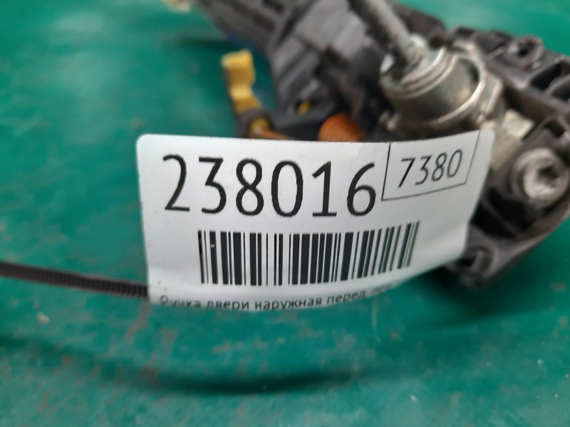 Ручка двери наружная передняя левая YARIS 05–11 2008 Хэтчбек 1.5 1NZ-FE Ручка двери наружная передняя левая YARIS 05–11 2008 Хэтчбек 1.5 1NZ-FE