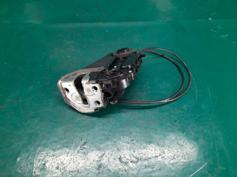 Замок двери задний левый TOYOTA YARIS 05–11 2008 Хэтчбек 1.5 1NZ-FE 69060-52200 Б/У