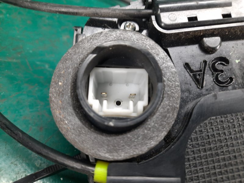 Замок двери задний левый YARIS 05–11 2008 Хэтчбек 1.5 1NZ-FE