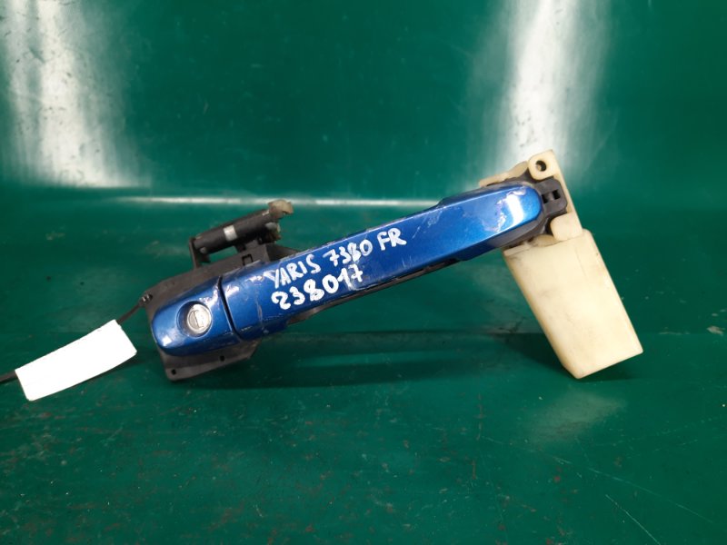 Запчасть ручка двери наружная передняя правая TOYOTA YARIS 05–11 2008 Хэтчбек 1.5 1NZ-FE 69211-12220-R5 Б/У Ручка двери наружная передняя правая TOYOTA YARIS 05–11 2008 Хэтчбек 1.5 1NZ-FE 69211-12220-R5 Б/У