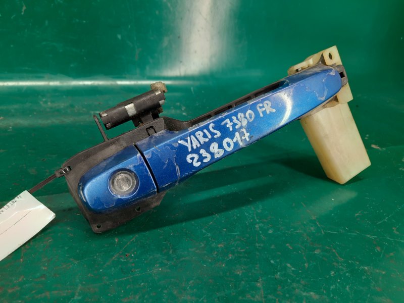 Ручка двери наружная передняя правая TOYOTA YARIS 05–11 Хэтчбек 1.5 1NZ-FE Ручка двери наружная передняя правая TOYOTA YARIS 05–11 Хэтчбек 1.5 1NZ-FE