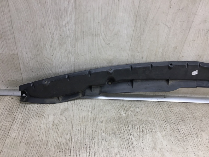 Пластик под лобовое стекло / Жабо 200 14-16 2016 UF 2.4 ED6