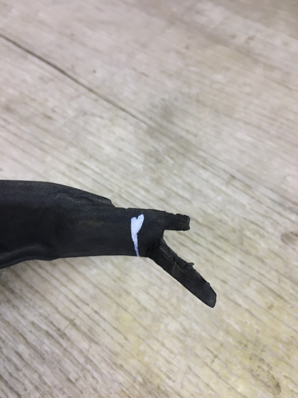 Пластик под лобовое стекло / Жабо FUSION 14- 2013 CD4 C25HDEX