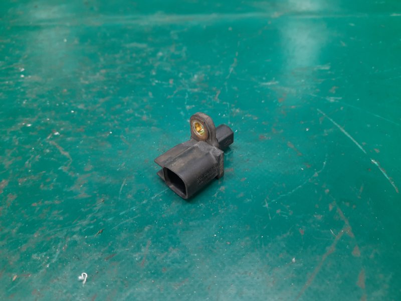 Датчик ABS задний левый 3 BK 03-08 2008 Хэтчбек 2.3 L3