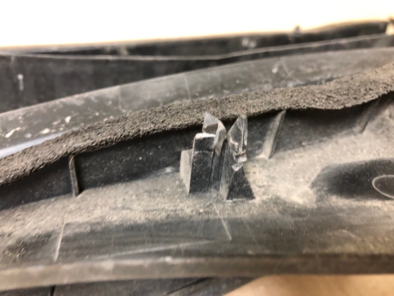 Пластик под лобовое стекло / Жабо TOYOTA CAMRY 50 12-15 Седан 2.5 Пластик под лобовое стекло / Жабо TOYOTA CAMRY 50 12-15 Седан 2.5